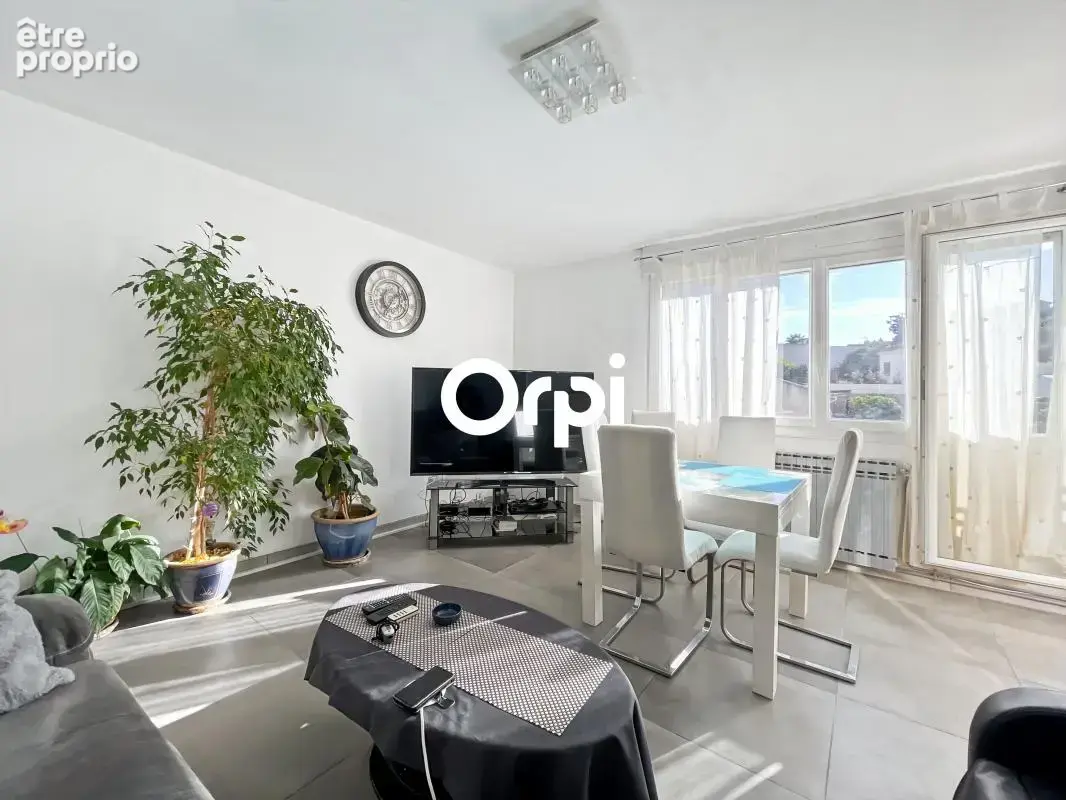 ** T3 - Vue mer - La Ciotat - vente en viager ** - photo 3