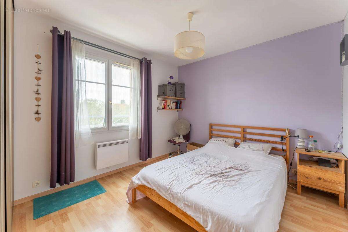 Maison à SAINT-CAPRAIS-DE-BORDEAUX