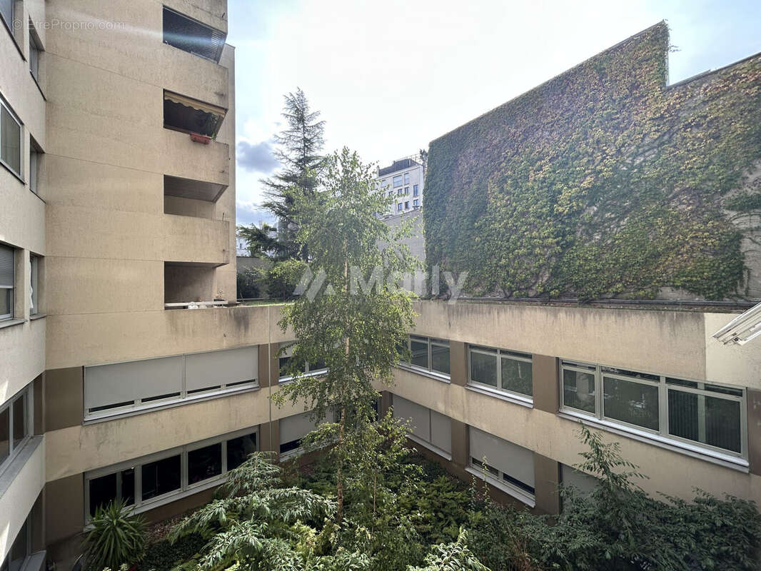 Appartement à PARIS-7E