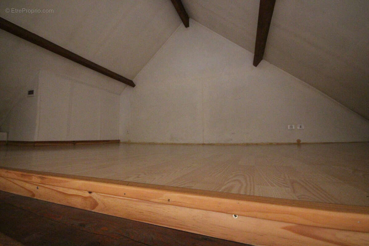 Maison à VERNEUIL-EN-HALATTE