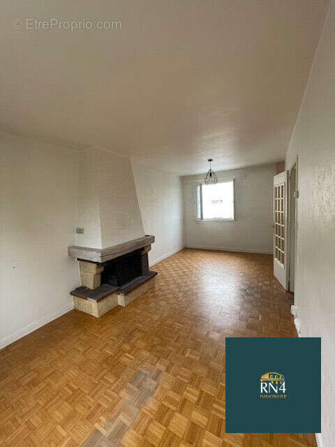 Maison à LA QUEUE-EN-BRIE