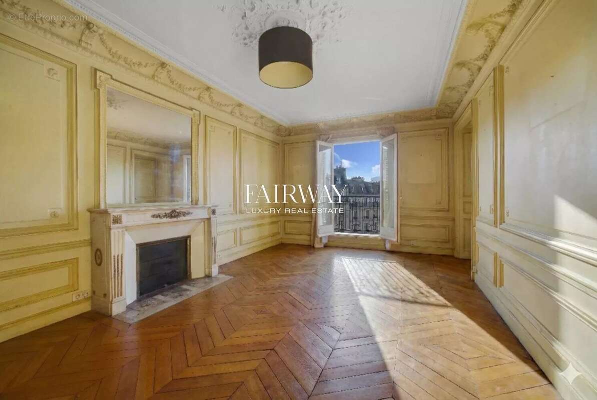 Appartement à PARIS-17E