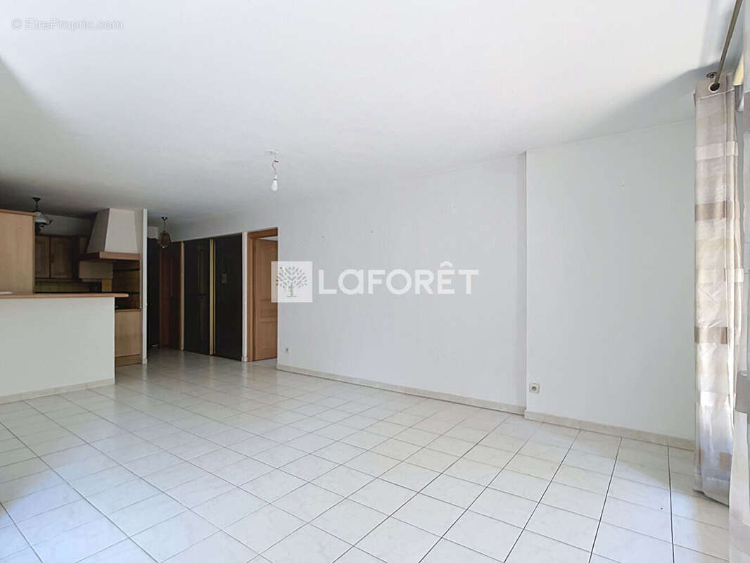 Appartement Aubagne 3 pièce(s) 65.53 m2 - photo 9