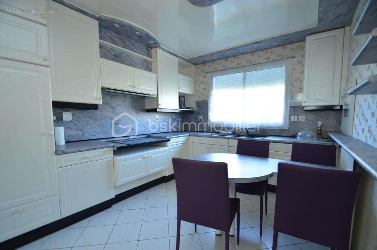 Maison à TREMBLAY-EN-FRANCE