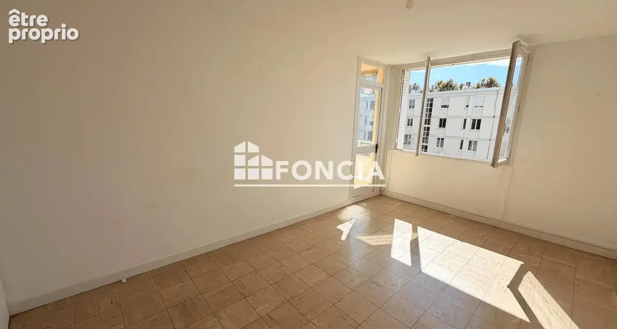 A vendre LYON 5 - T4 - Secteur Ménival - photo 2