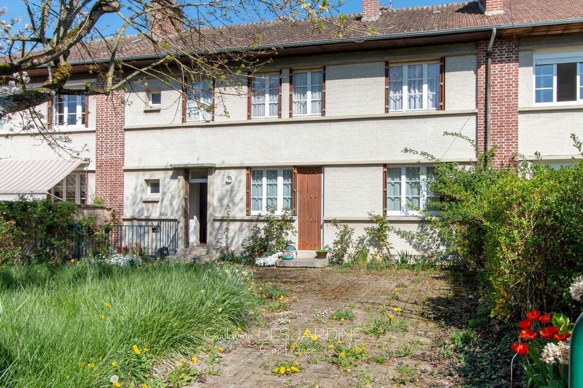 Maison à vendre 9 pièces VIMOUTIERS (61) - photo 2