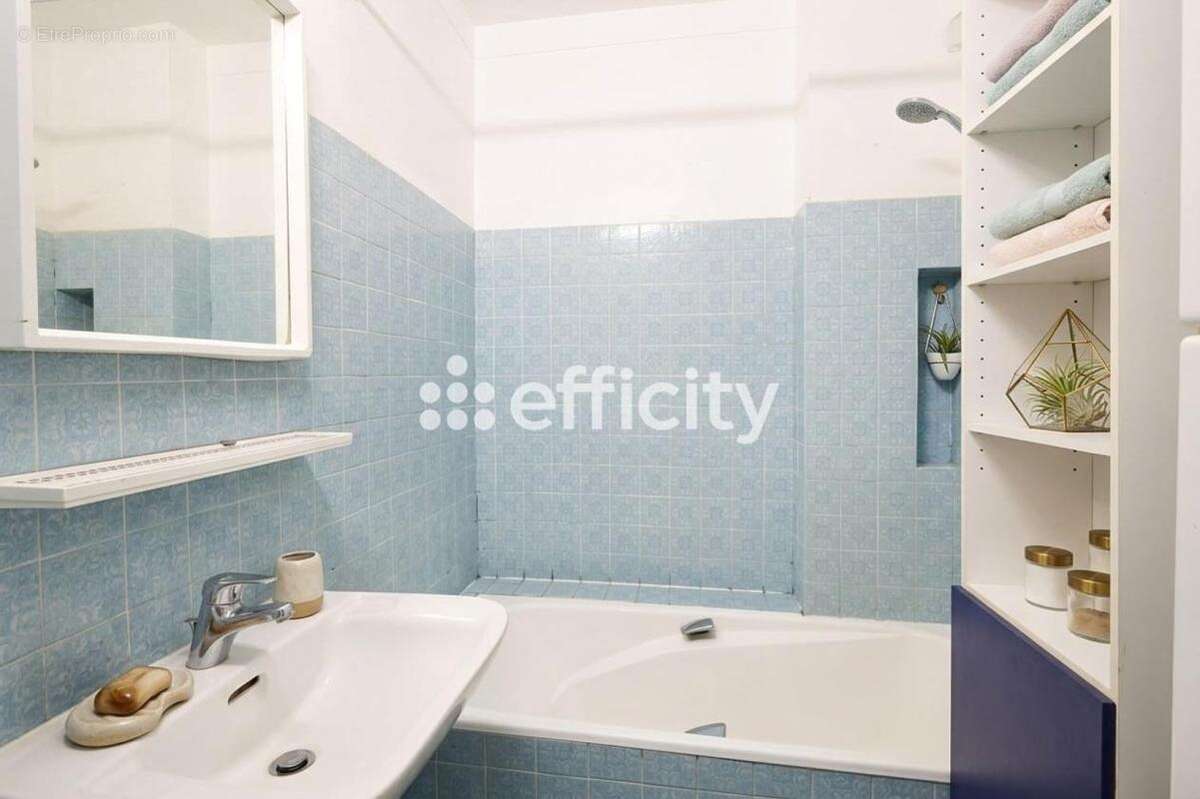 Appartement à MARSEILLE-9E