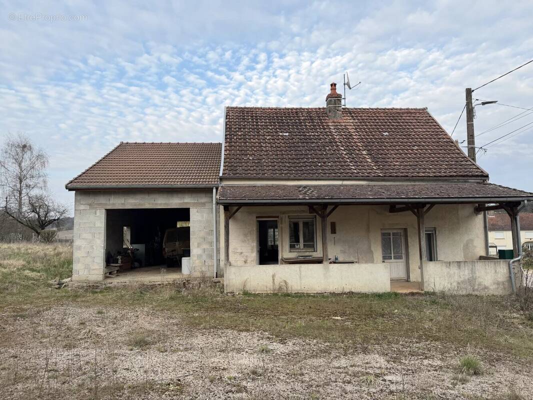 Maison à TERREFONDREE