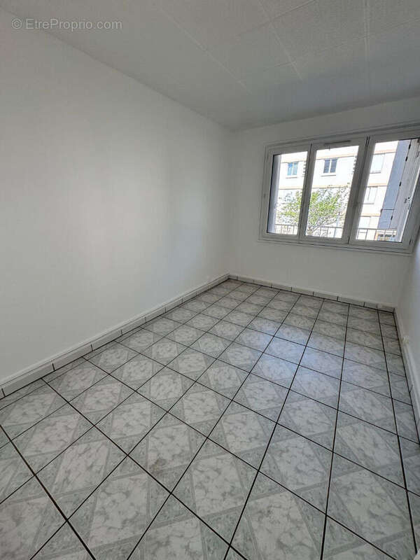Appartement Crosne 3 pièce(s) 54,30 m2 - photo 4