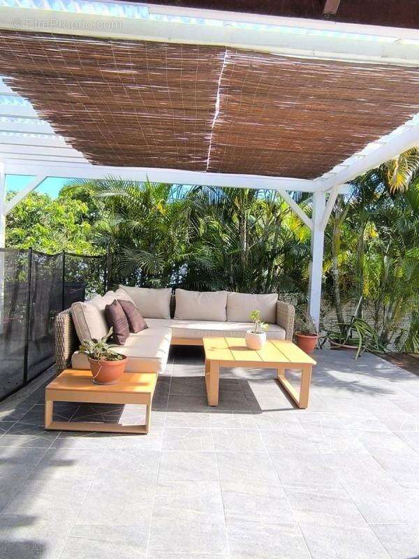 Maison à LES TROIS-ILETS