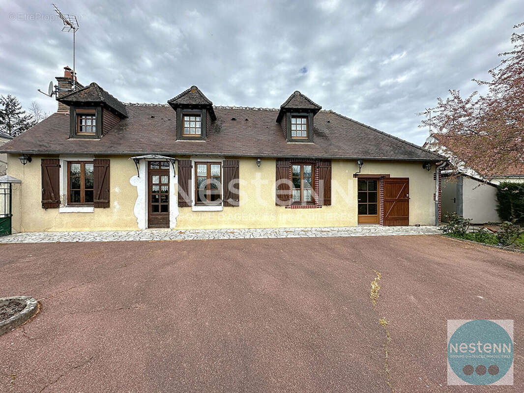 Maison à CHEVERNY