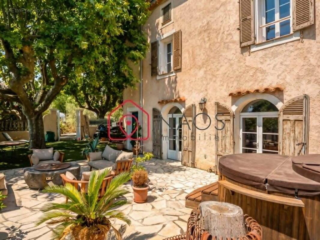 Maison à GRIMAUD