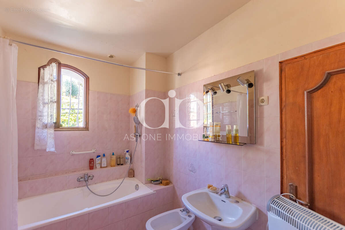 Maison à ROQUEVAIRE