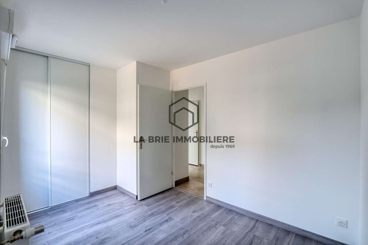 Appartement 66 m² à Mennecy  - photo 4