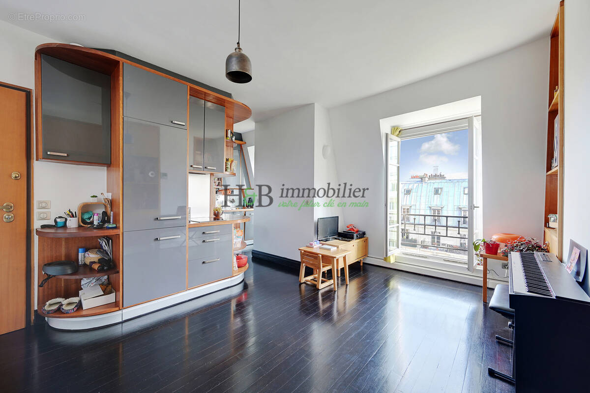 Appartement à PARIS-11E