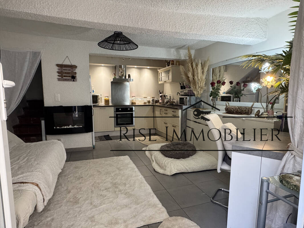 Maison à LEZIGNAN-CORBIERES