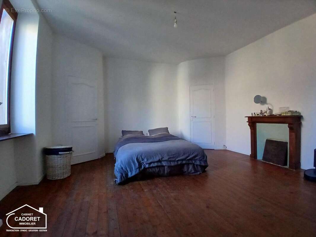   - Maison à PAIMBOEUF