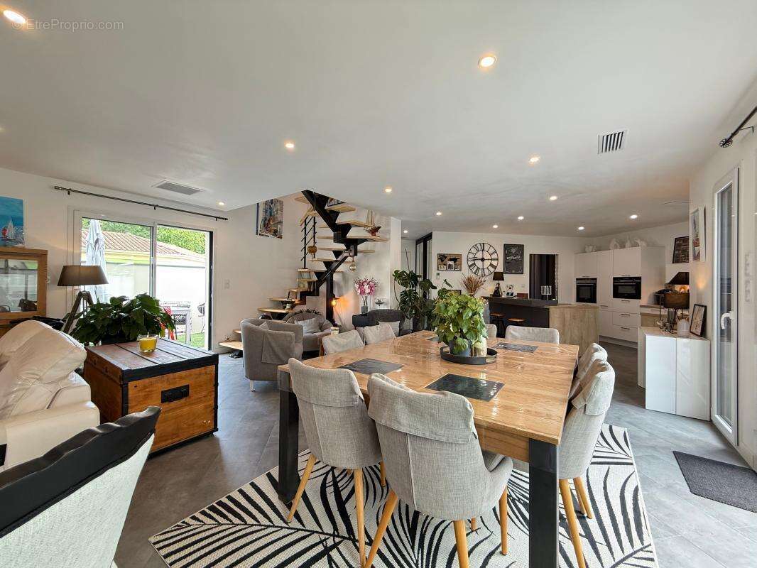 Maison à SAINT-SULPICE-DE-ROYAN