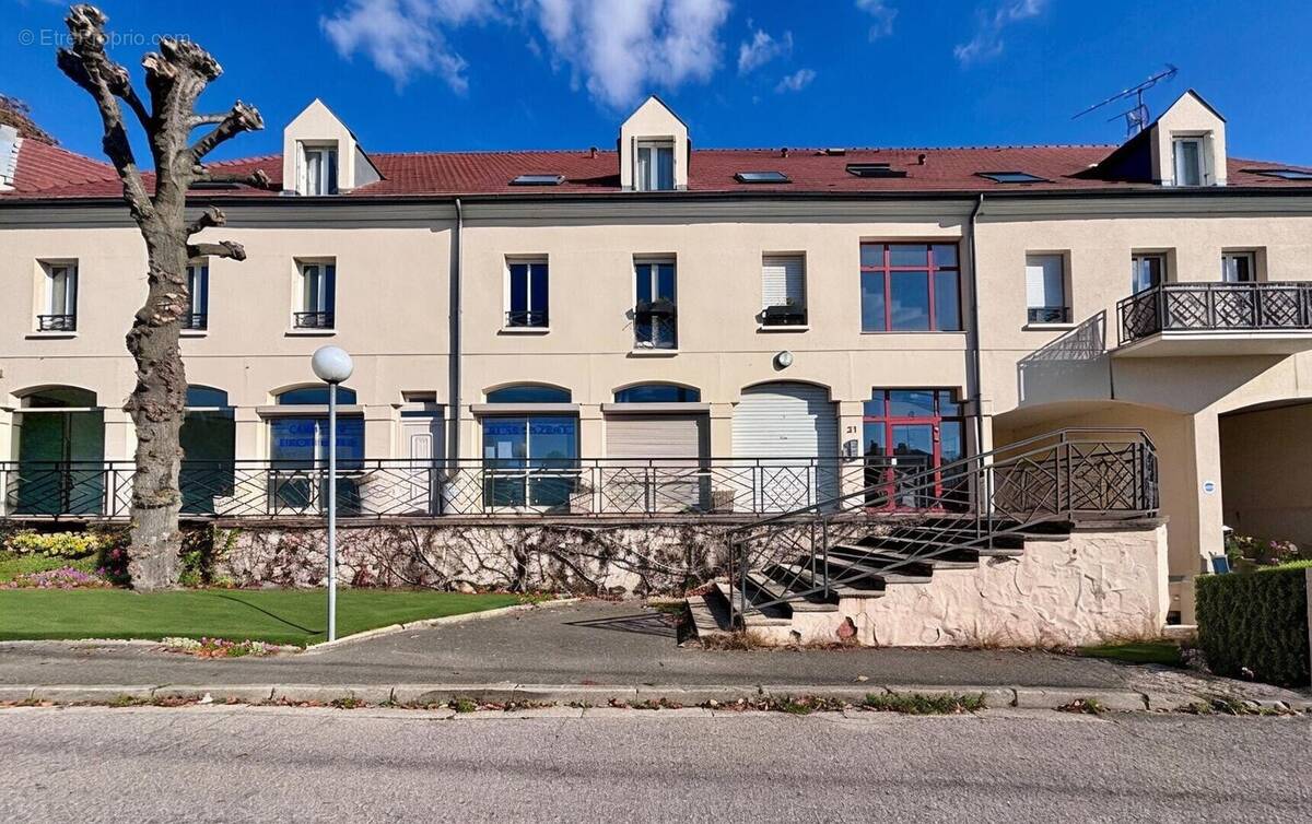 Appartement à JOUARS-PONTCHARTRAIN