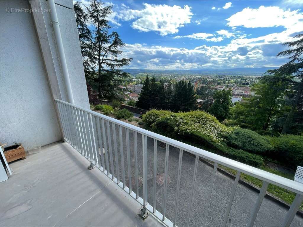 T2,  1er étage d'une surface habitable de 66,68 m² - photo 2
