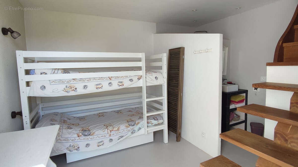 Maison à MONTAIGU-DE-QUERCY