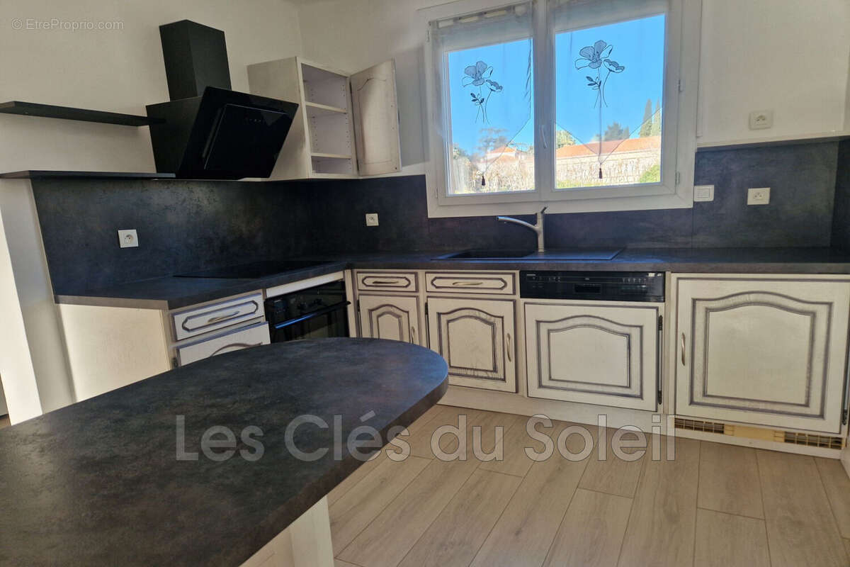 Appartement à HYERES