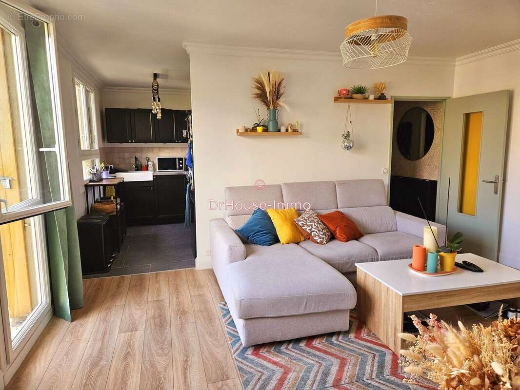 Appartement à SAINT-MAUR-DES-FOSSES