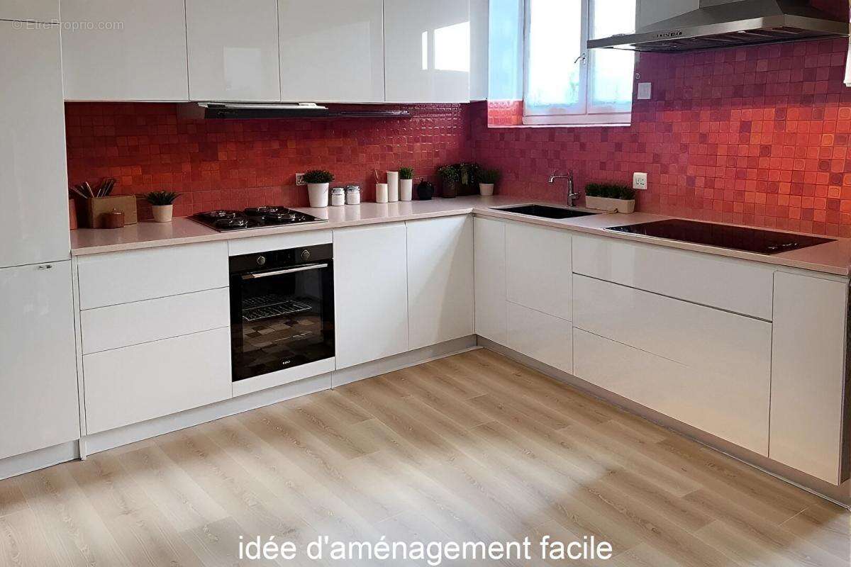 Maison à POULE-LES-ECHARMEAUX