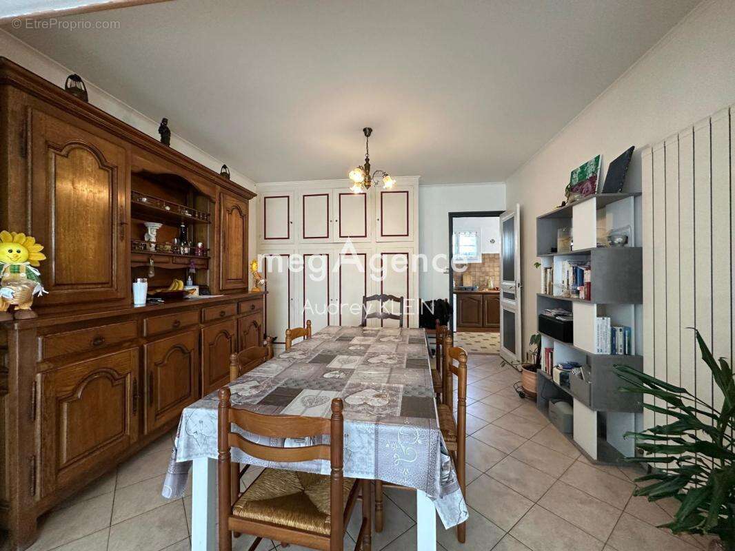 Maison sur sous sol et terrain clos de 680m2 - photo 8