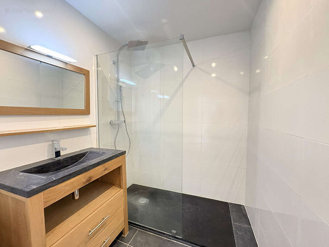 Appartement à SURESNES