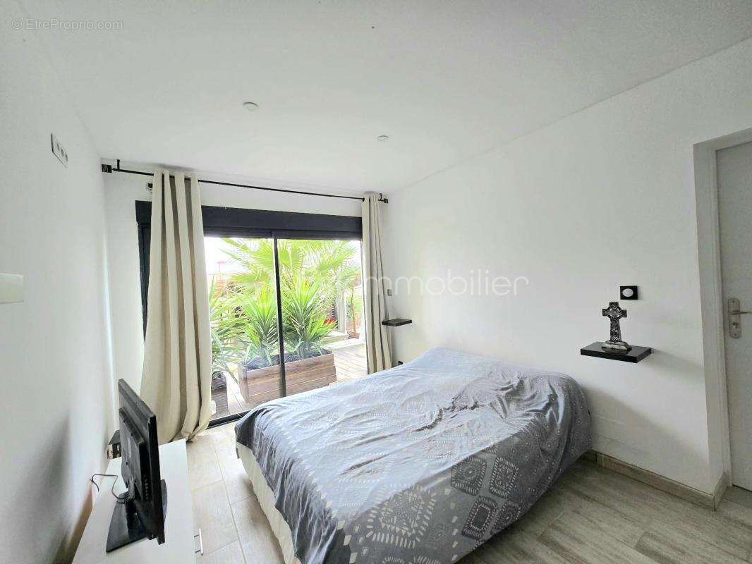 Maison à SAINT-THIBERY