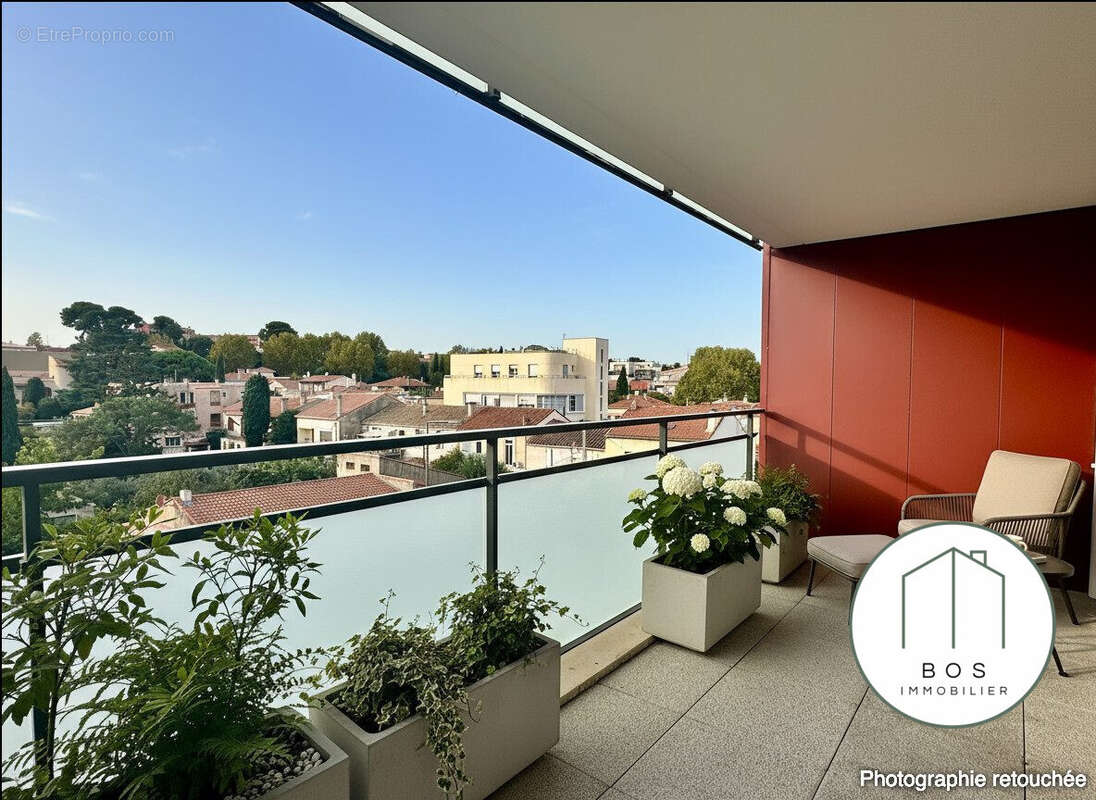 Modifiée par IA - Appartement à ISTRES