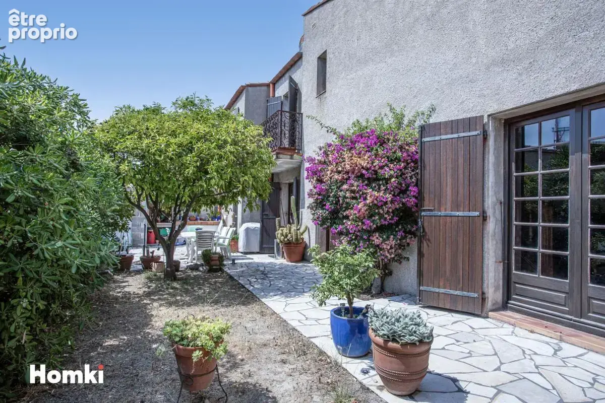 Maison/Villa T7 de 223 m² avec une indépendance à Saint-Cyprien 66750 - photo 3