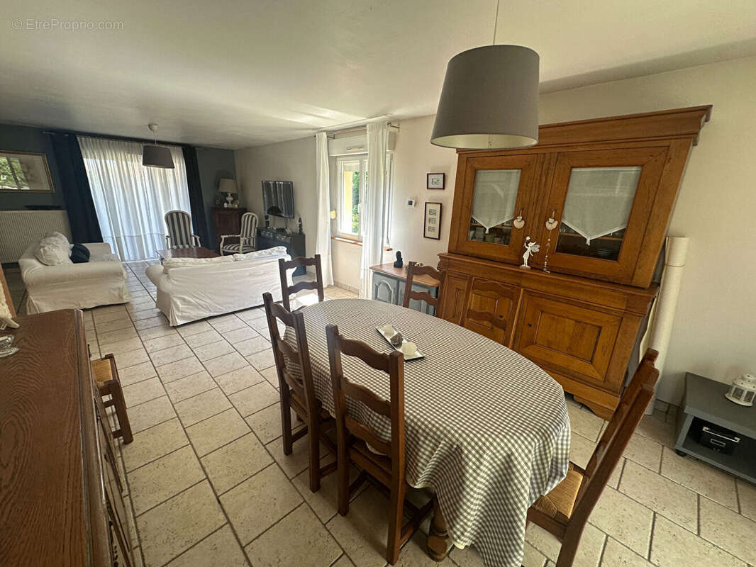 Maison à LES ETANGS