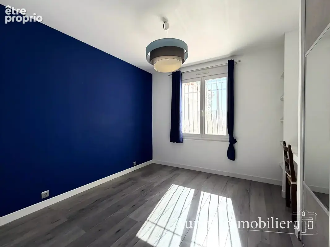 PEYPIN Villa 2 logements sur 3200 m2 terrain avec piscine et garage - photo 7