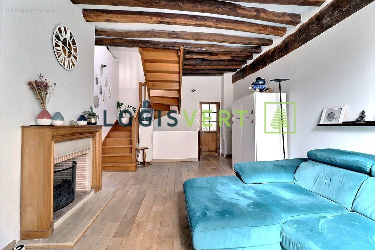 Maison à VERRIERES-LE-BUISSON