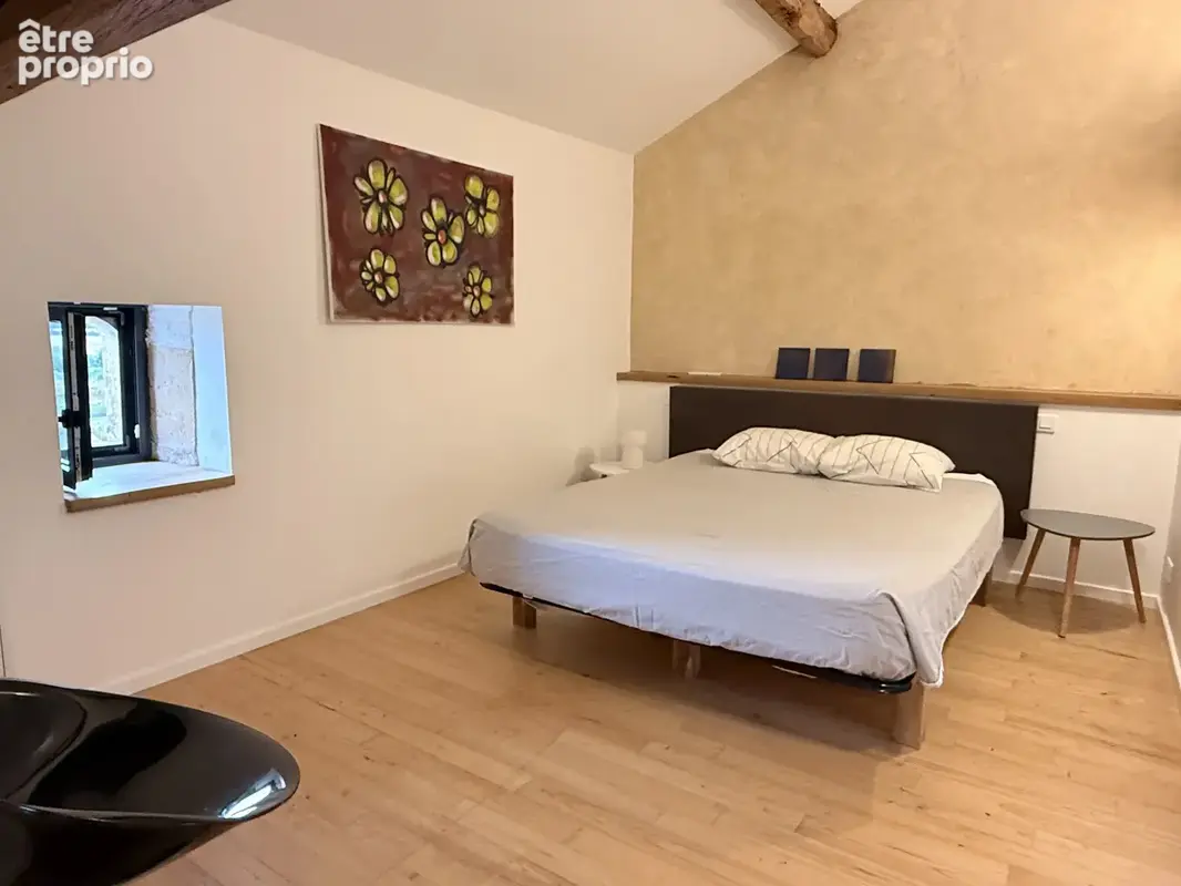 Exceptionnelle maison en pierre rénovée avec quatre chambres et piscine chauffée - photo 17