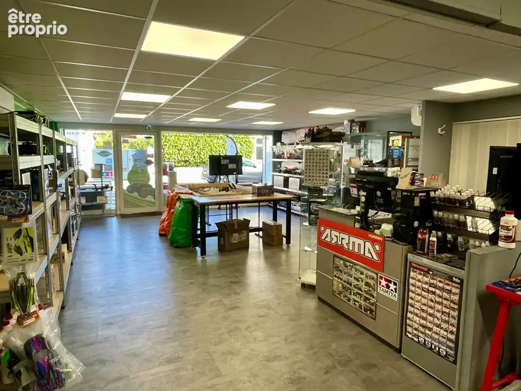ANNEZIN Local pro/commercial 200m² + réserve 50m² - photo 3