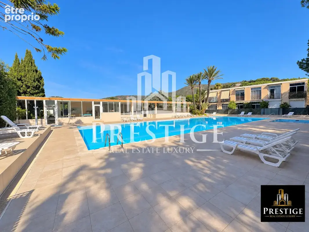 Magnifique appartement avec VUE MER et piscine au Lavandou - photo 11