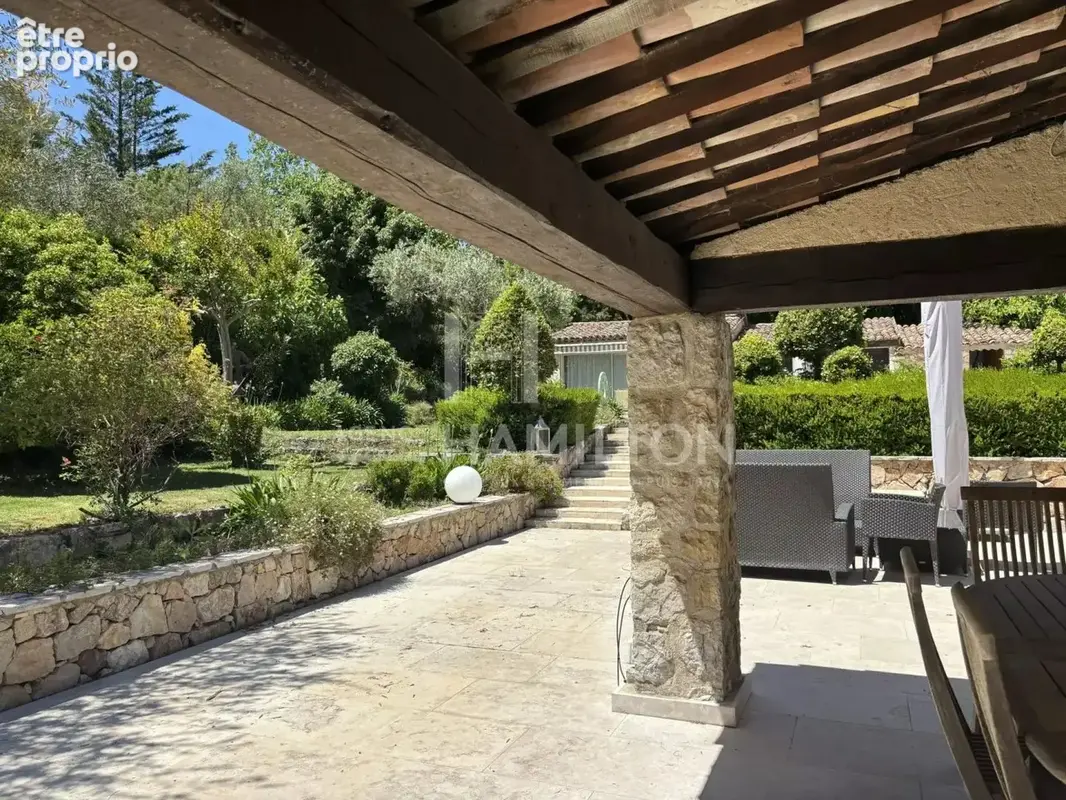 Villa provençale avec vaste terrain, piscine , 4 chambres et stu - photo 16