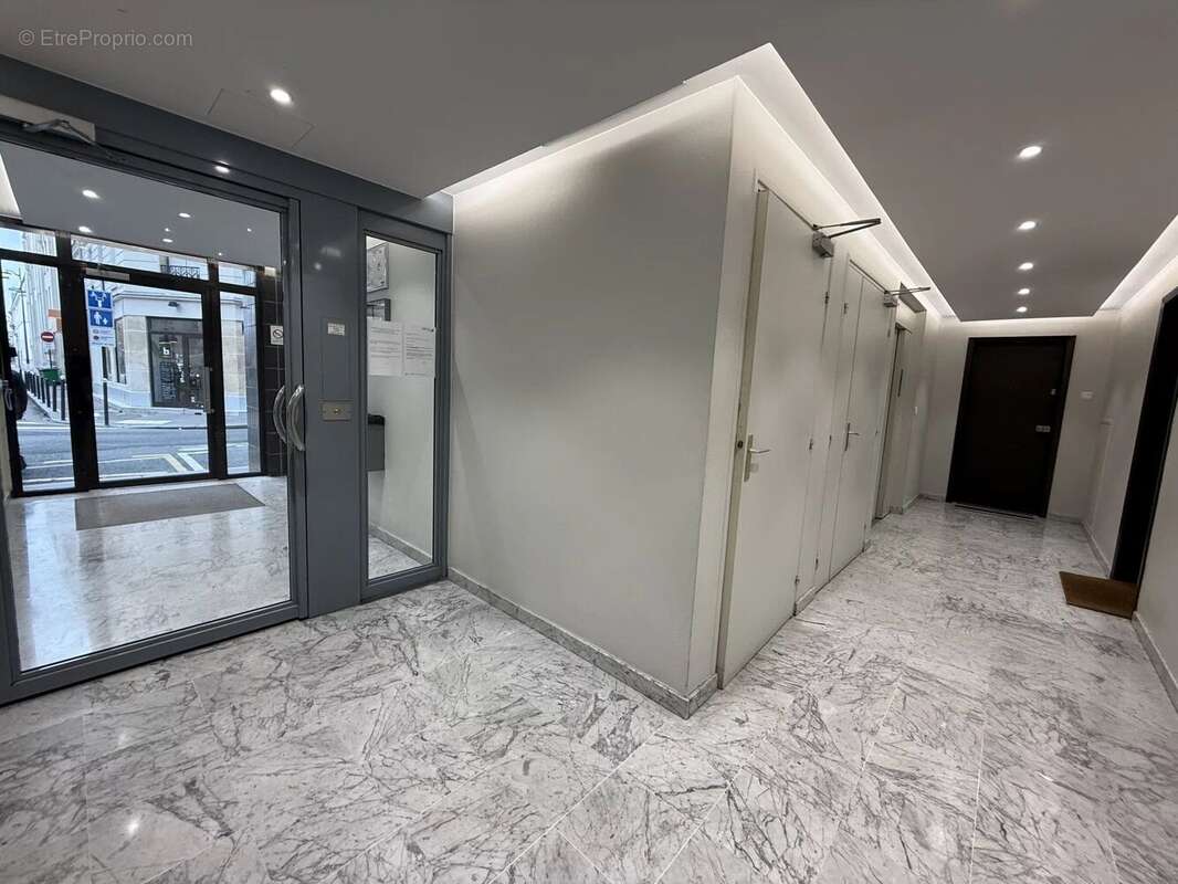 Appartement à PARIS-14E