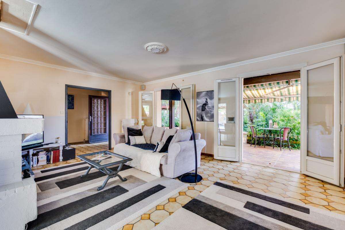 Maison à CASTELGINEST