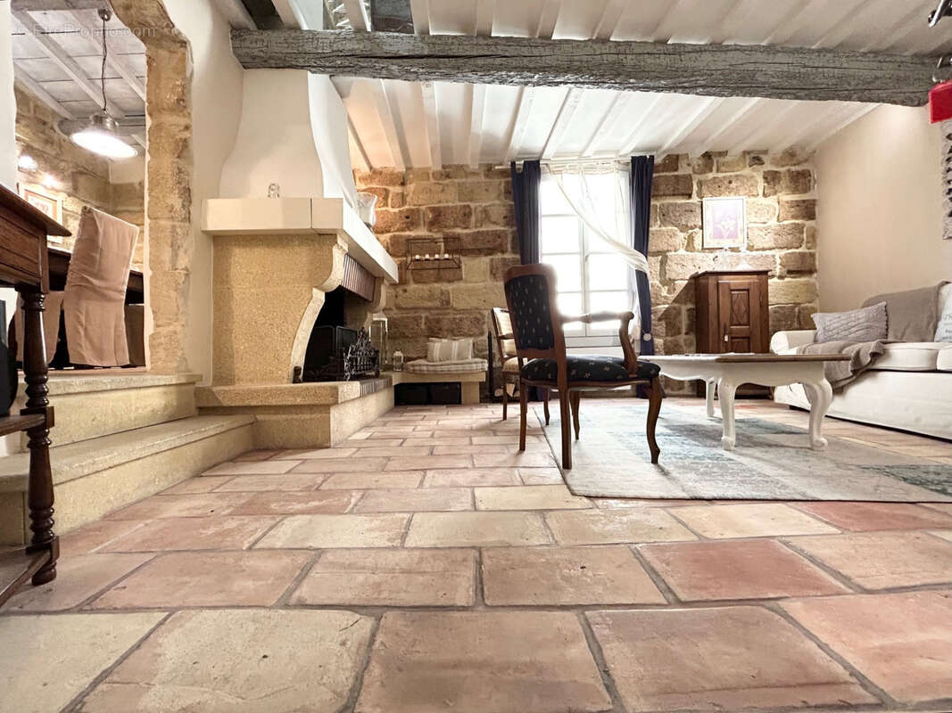 Une belle authentique au cœur du centre historique d'uzes - photo 5