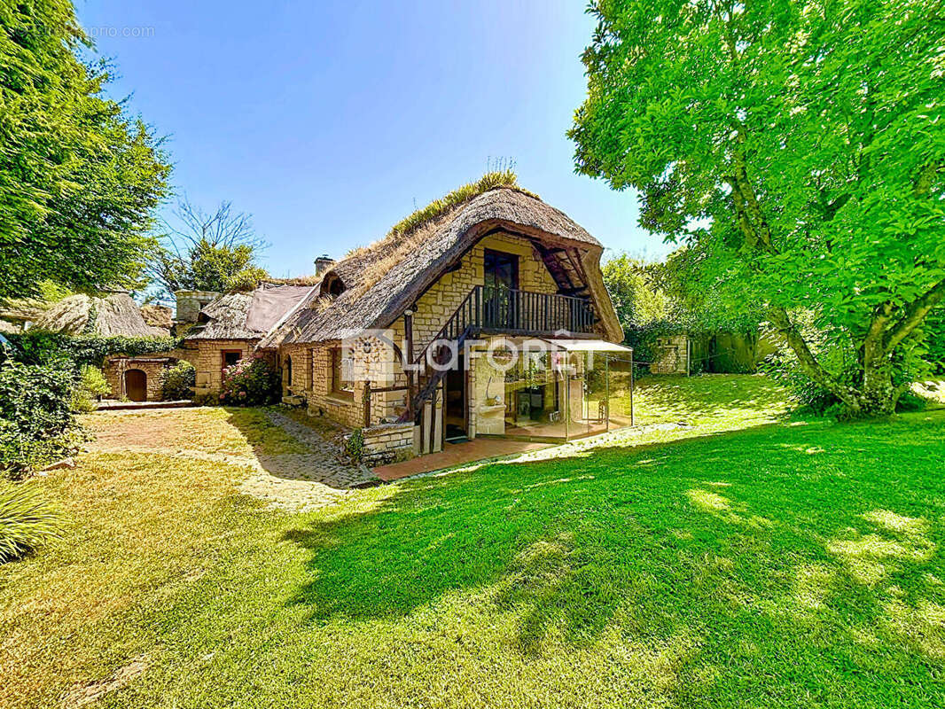 Maison Putot En Bessin 8 pièce(s) 217 m2 - photo 2
