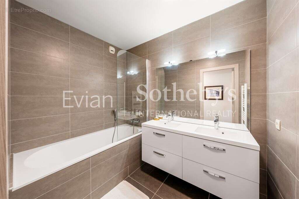 Appartement à EVIAN-LES-BAINS