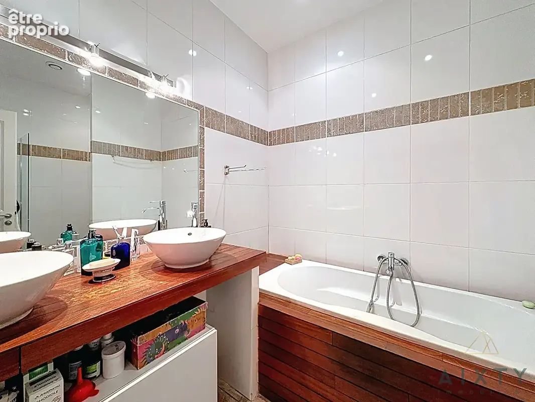 Appartement rez-de-jardin - 5 pièces 138m2 - Jardin de 570m2 Vauban - 13006 Marseille - photo 12