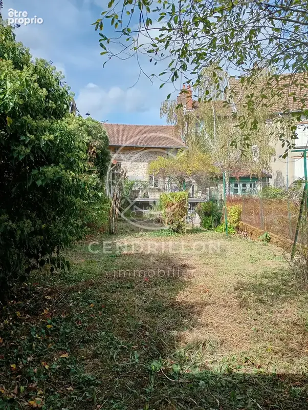 Découvrez cette charmante maison de 84 m2 habitables, idéalement agencée et édifiée sur un terrain de 305 m2. - photo 10