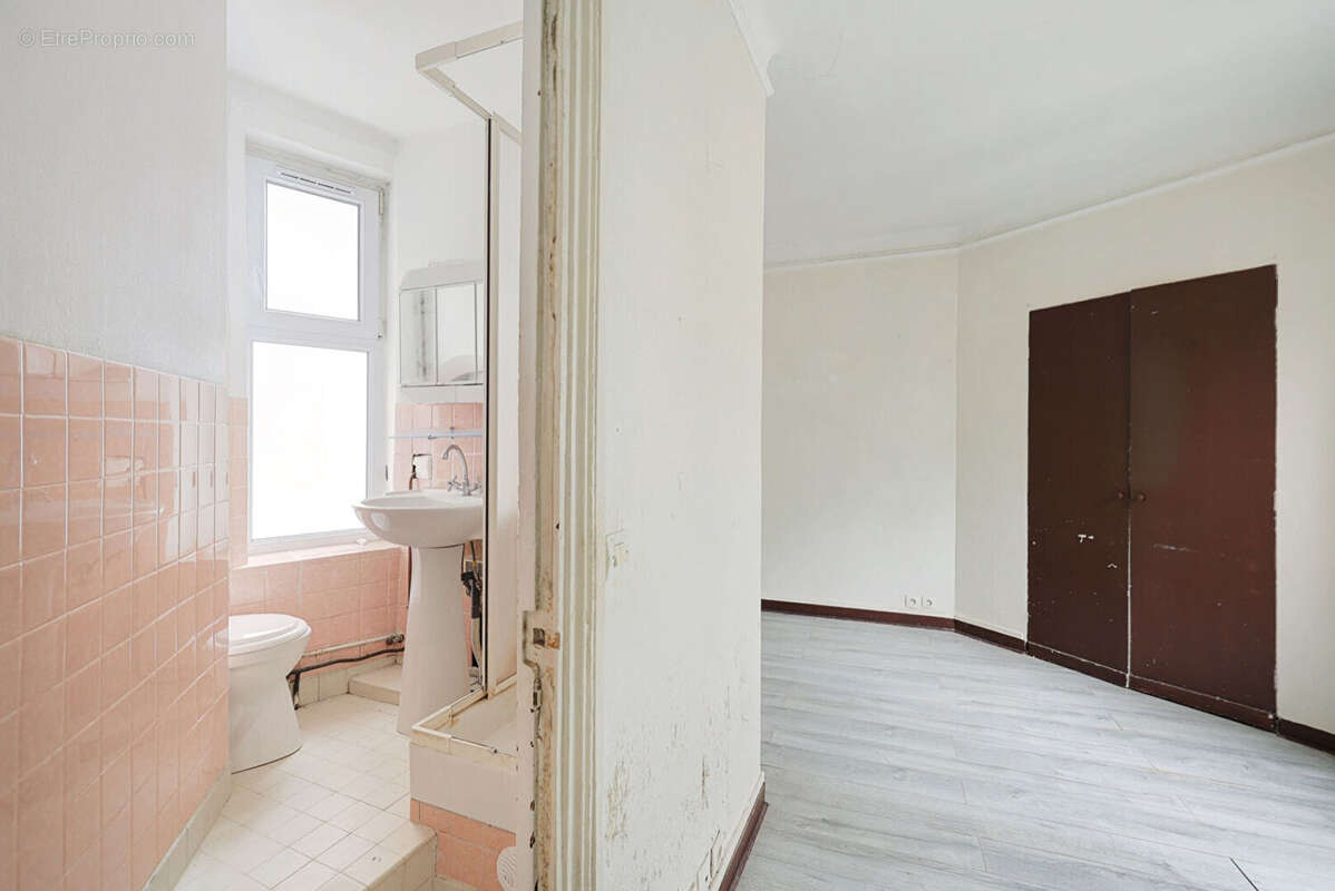 Appartement à PARIS-18E