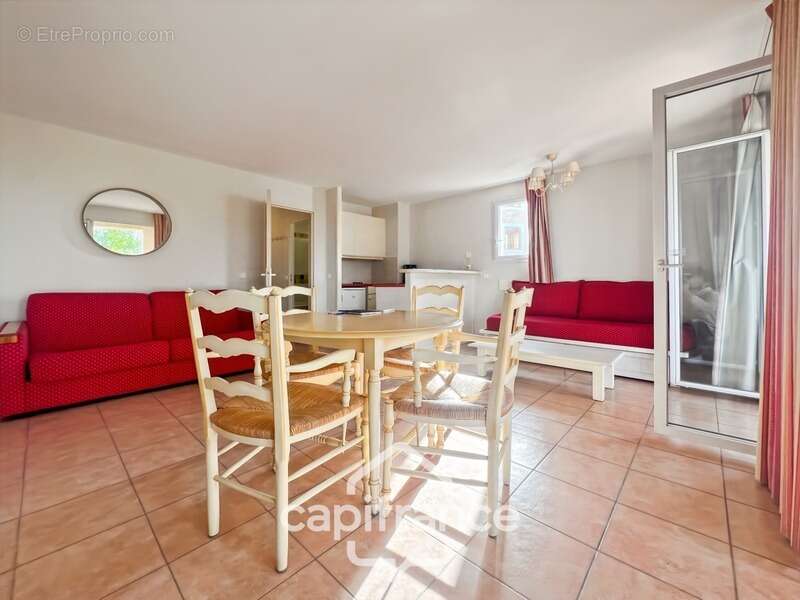 Domaine de Pont royal, spacieux et lumineux appartement de 40 m2,belle vue, localisé en angle, une chambre,  grande loggia terra - photo 5
