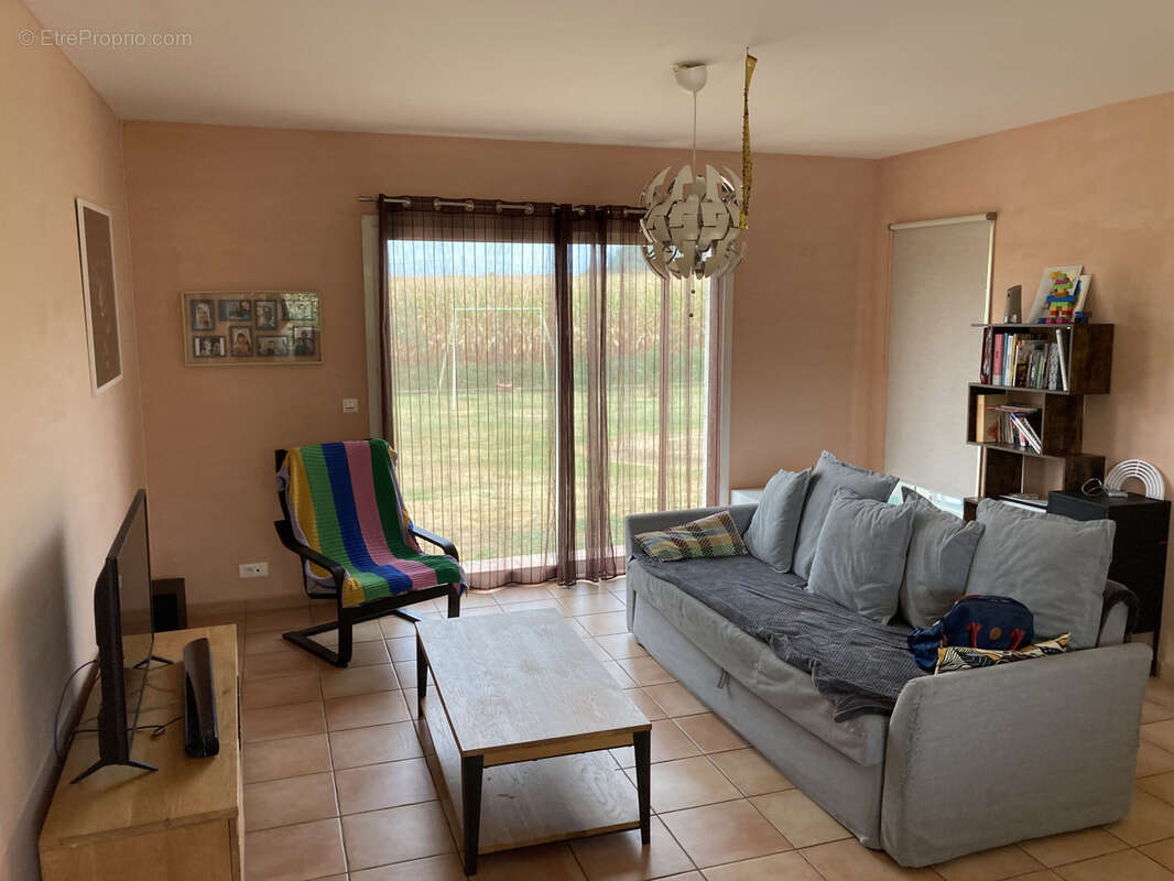 Maison à POEY-DE-LESCAR